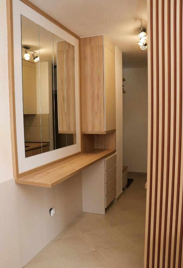 Apartmani Vidik - Groodvy House ยาโฮรินา ภายนอก รูปภาพ