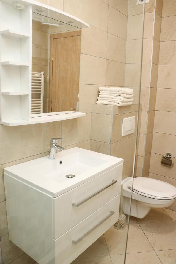 Apartmani Vidik - Groodvy House ยาโฮรินา ภายนอก รูปภาพ