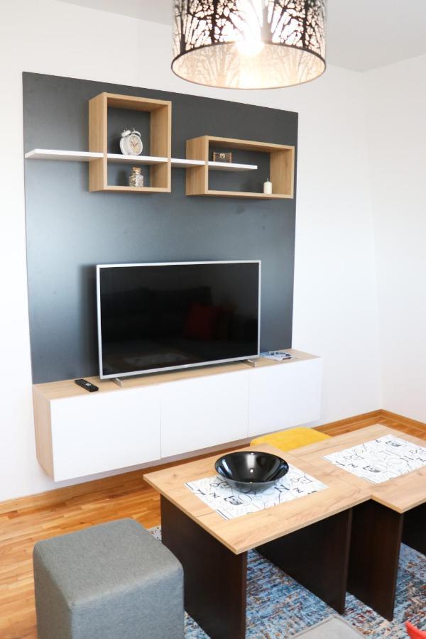 Apartmani Vidik - Groodvy House ยาโฮรินา ภายนอก รูปภาพ